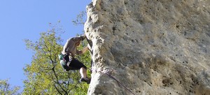 Escalade libre en falaise